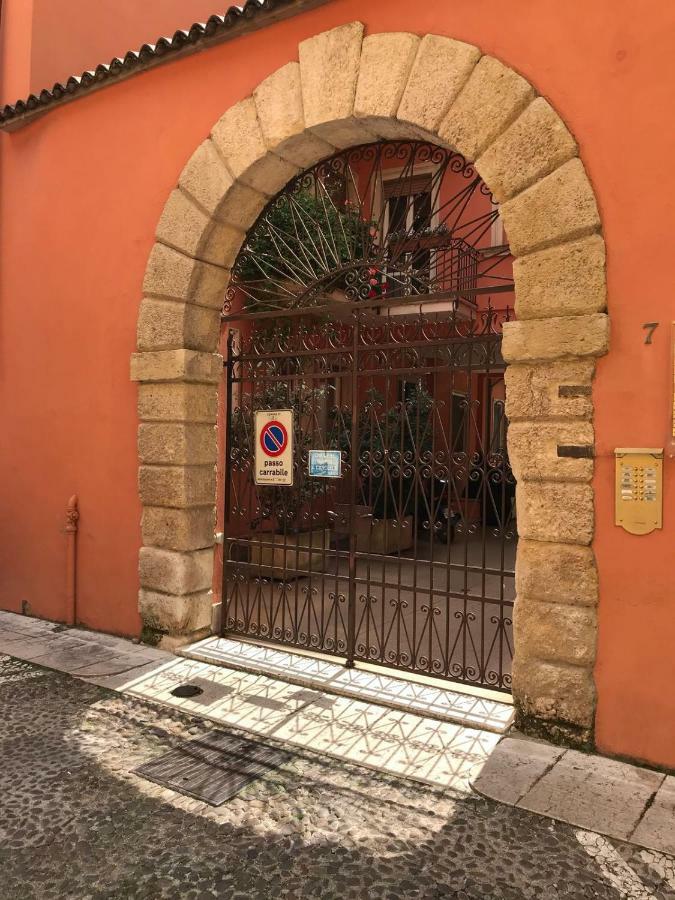 Verona'S Central Apartment Behind The Arena ภายนอก รูปภาพ